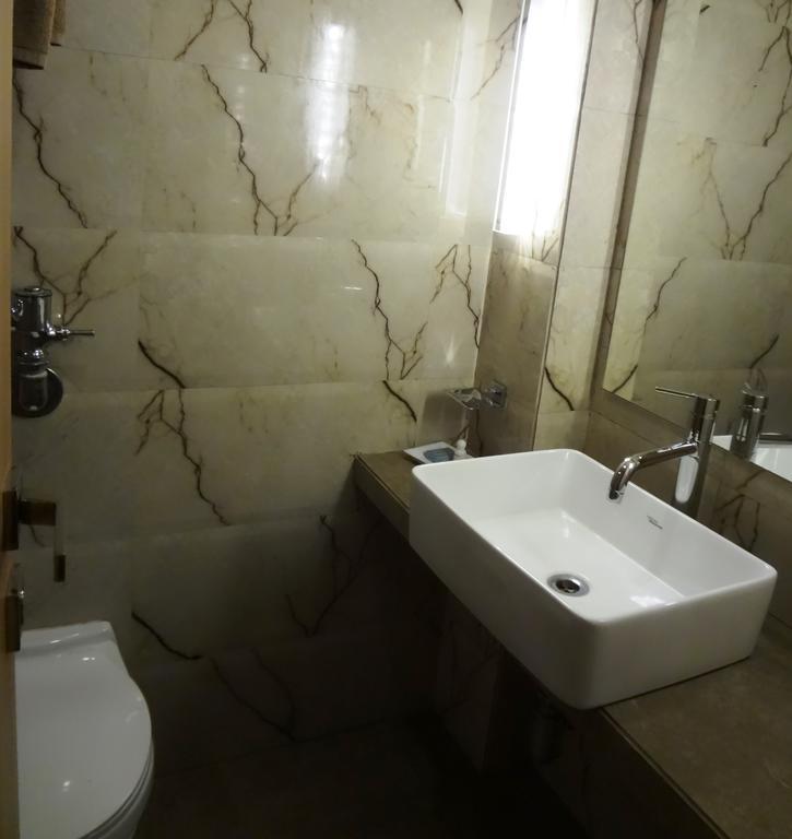 Rama Krishna Hotel Mumbai  Buitenkant foto